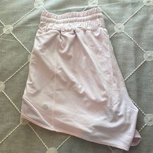 Lululemon Strawberry Milkshake Hotty Hot Shorts High Rise 4” Size 8